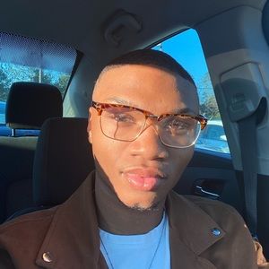 Meet your Posher, Elijah